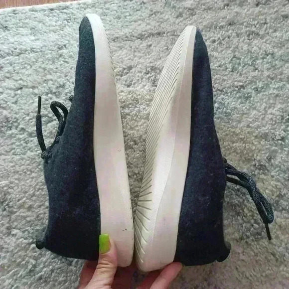 Allbirds Womens Dark Gray Wool Runner 9 - Picture 7 of 14